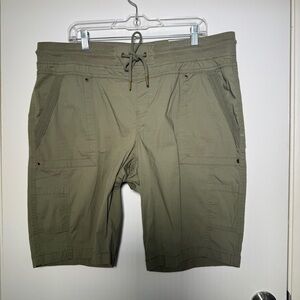 Natural Reflections Women's Green Drawstring Cargo Shorts Sz 18 NWT